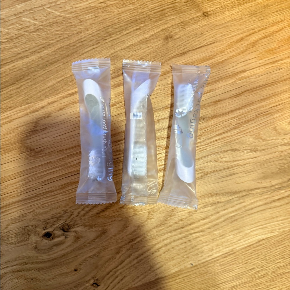 Individually Wrapped White quip Toothbrush heads
